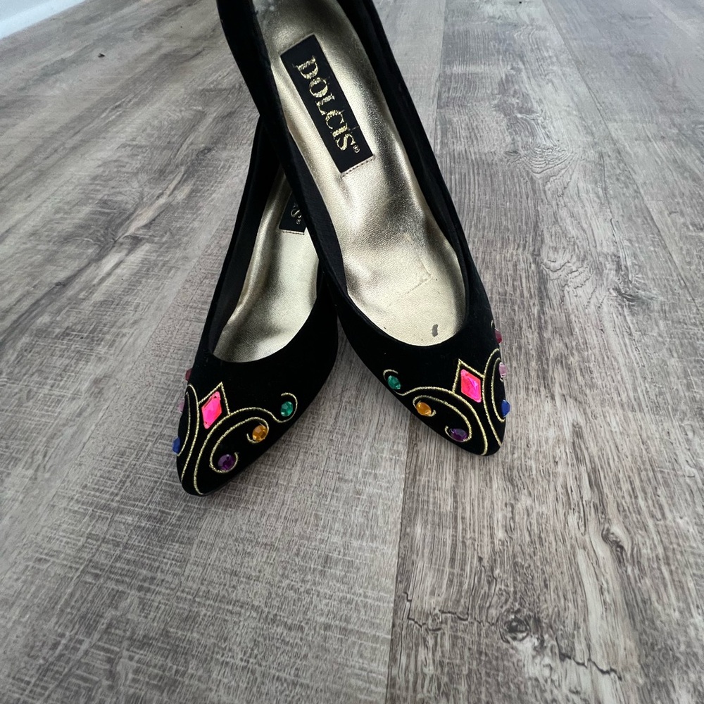 Vintage Dolcis Velvet pumps size 8 1/2, circa 1985